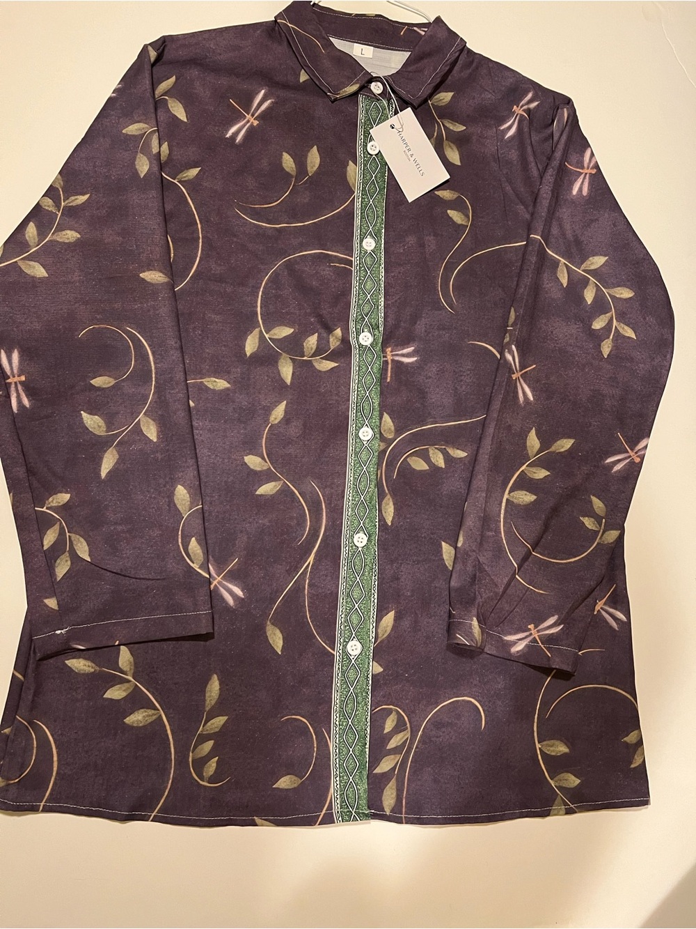 NWT WOMEN’S PRINT BUTTON DOWN SHIRT.